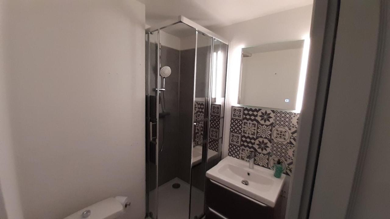 Studio 402 Au 15 Rue Battant A Безансон Экстерьер фото